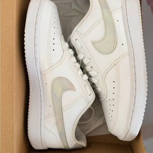 Nike White/Silver Court Vision